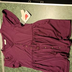 Short sleeve baby doll style top